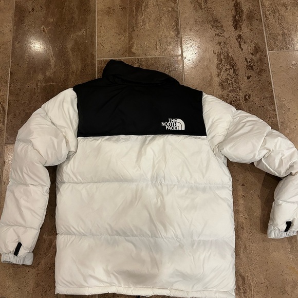 North face puffer - Men’s XS, women’s M - Picture 4 of 4